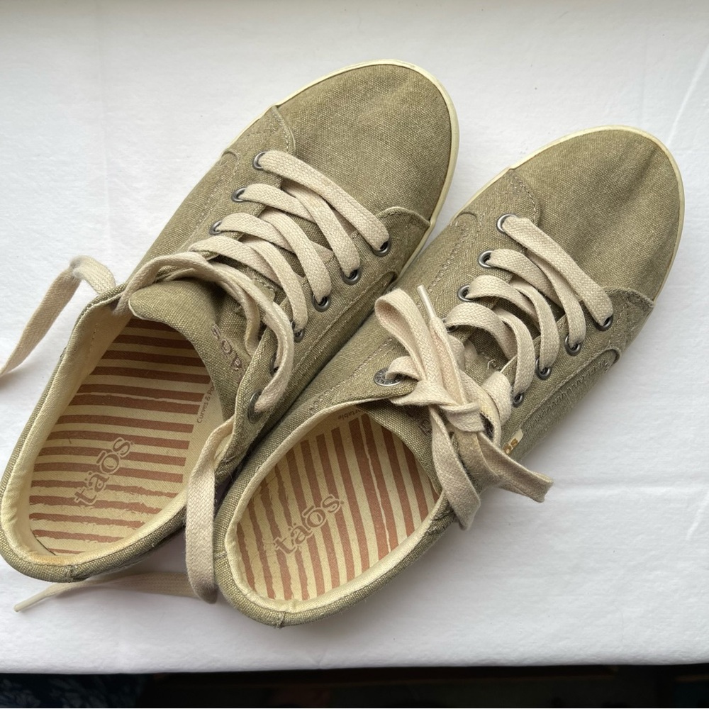 TAOS Canvas Sneakers -7.5 Tan/Khaki/Olive- EUC